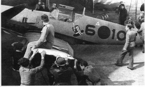 Самолет 30 апреля. 303-Я эскадрилья в битве за Британию. Пилоты Люфтваффе ju-88. 303 Польская авиаэскадрилья. 303 Squadron: Battle of Britain.