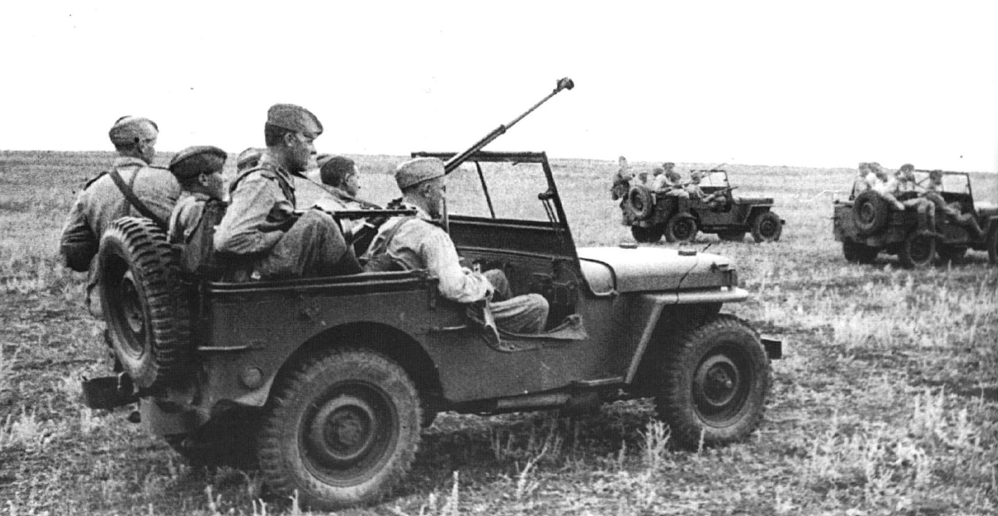 Боевая техника военных лет. Jeep Willys MB 1943. Jeep Willys MB В РККА. Джип Виллис ленд Лиз. Джип Виллис в Советской армии.